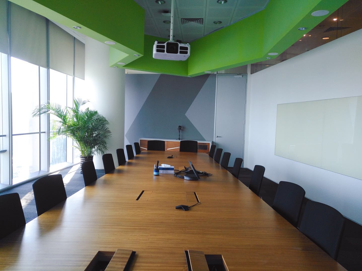 1531979651245072381.jpg 14.jpg