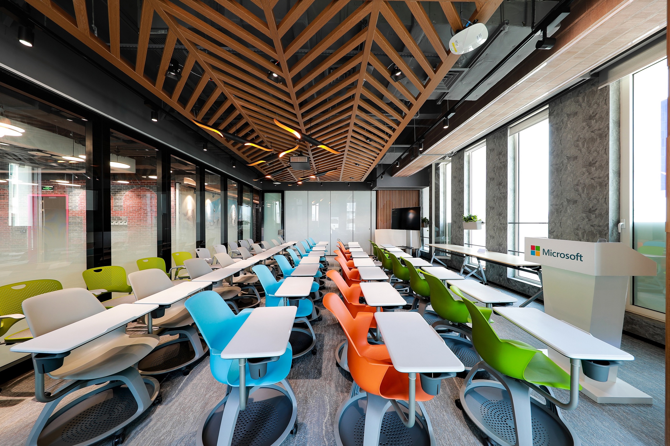 1560739530822095175.jpg 1560739530822095175.jpg